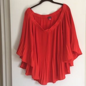 Off the shoulder flattering and comfortable top